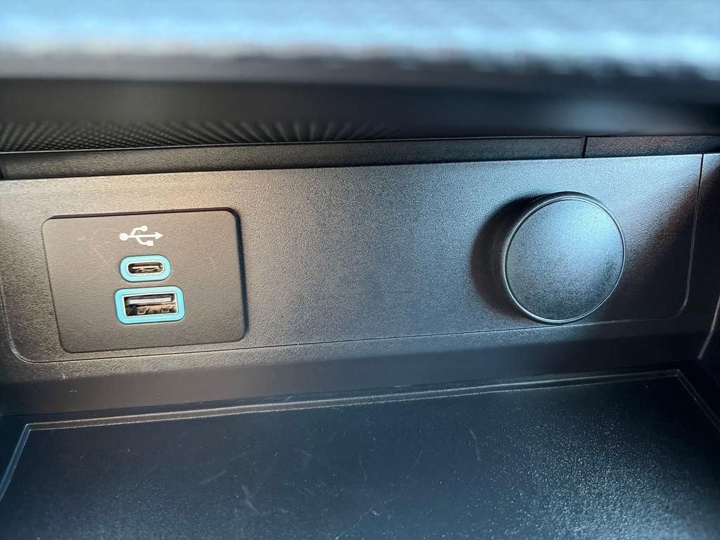 Used 2025 Ford Mustang Premium image 30