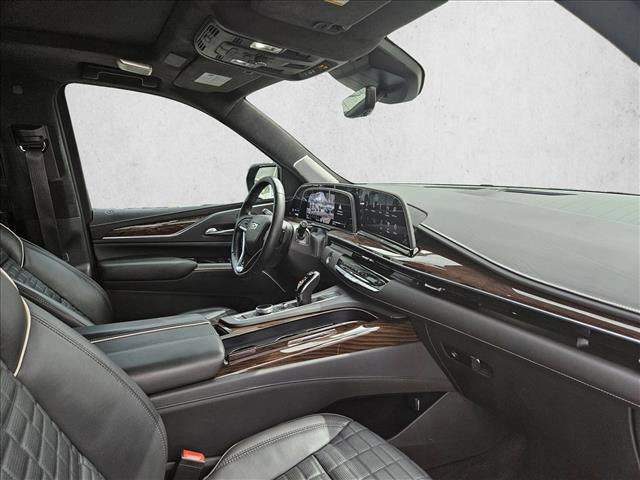 Used 2022 Cadillac Escalade ESV Premium Luxury Platinum RWD image 10