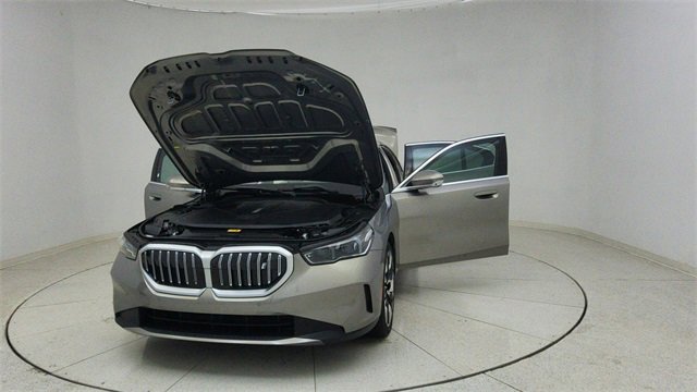 Used 2025 BMW i5 xDrive40 image 76