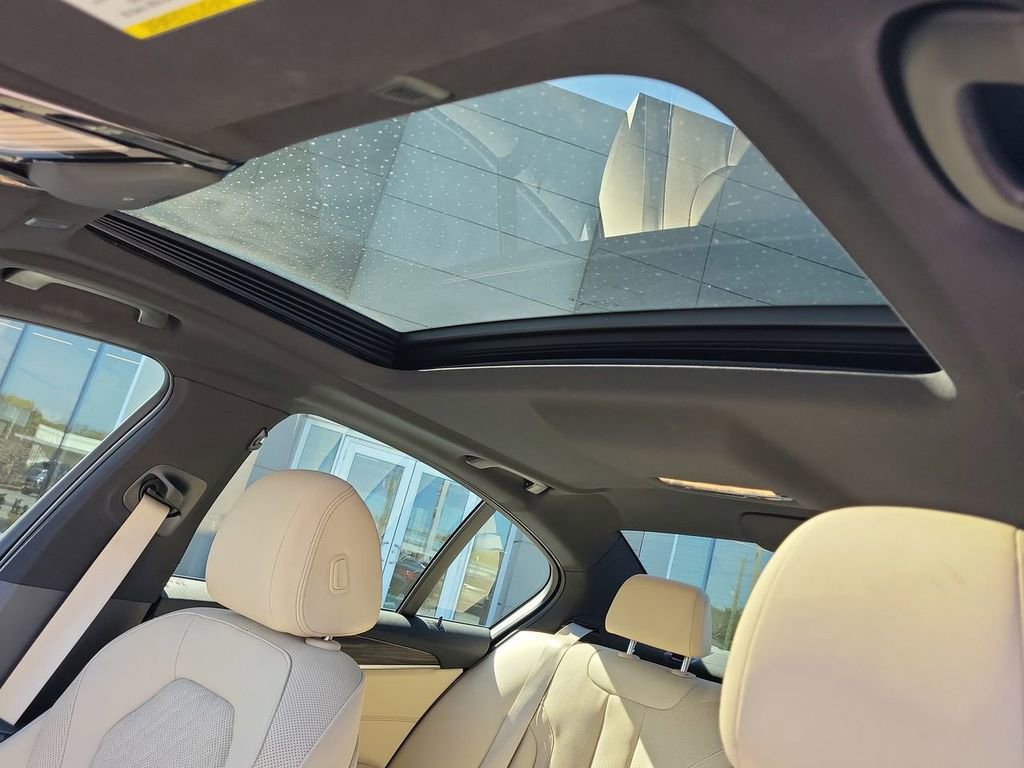 Used 2022 BMW 540i xDrive w/ Convenience Package image 28