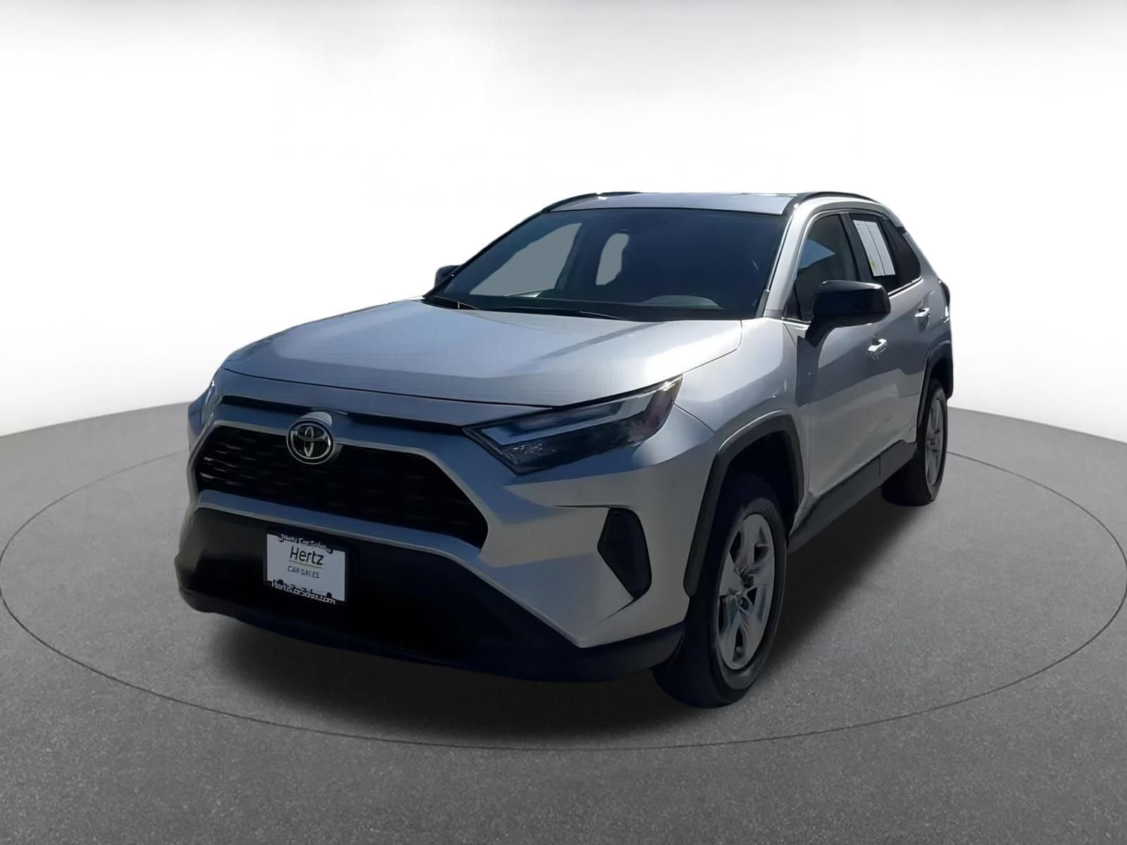 Used 2025 Toyota RAV4 LE image 7