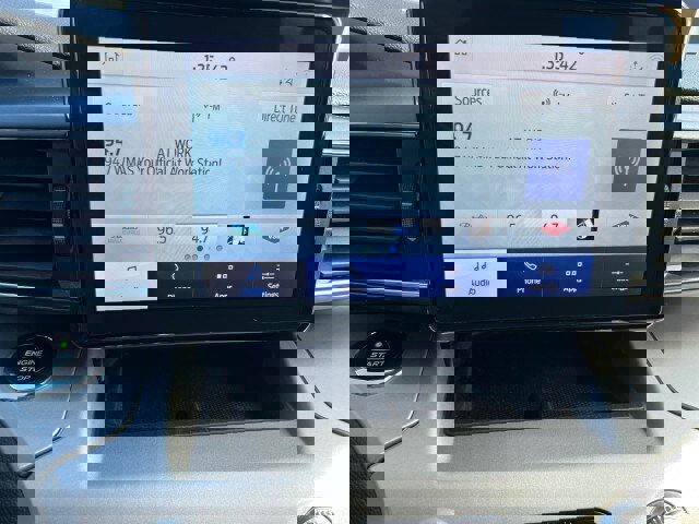 Certified 2021 Ford Explorer XLT w/ Equipment Group 202A image 13