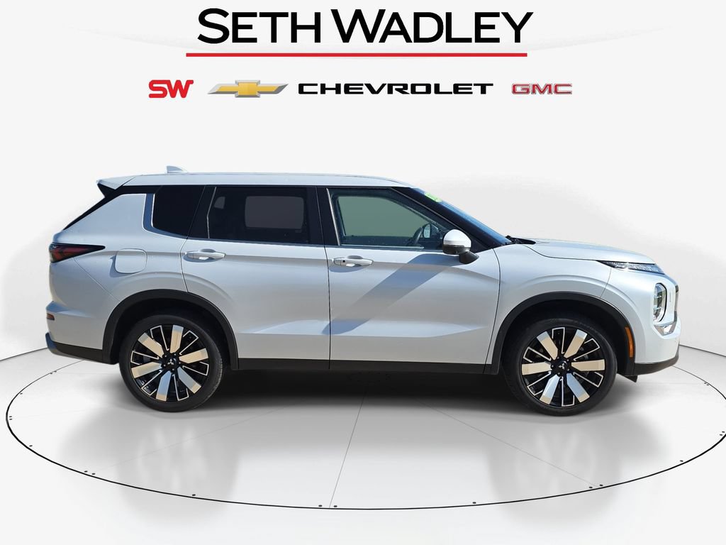 Used 2025 Mitsubishi Outlander SE AWD/4WD image 8