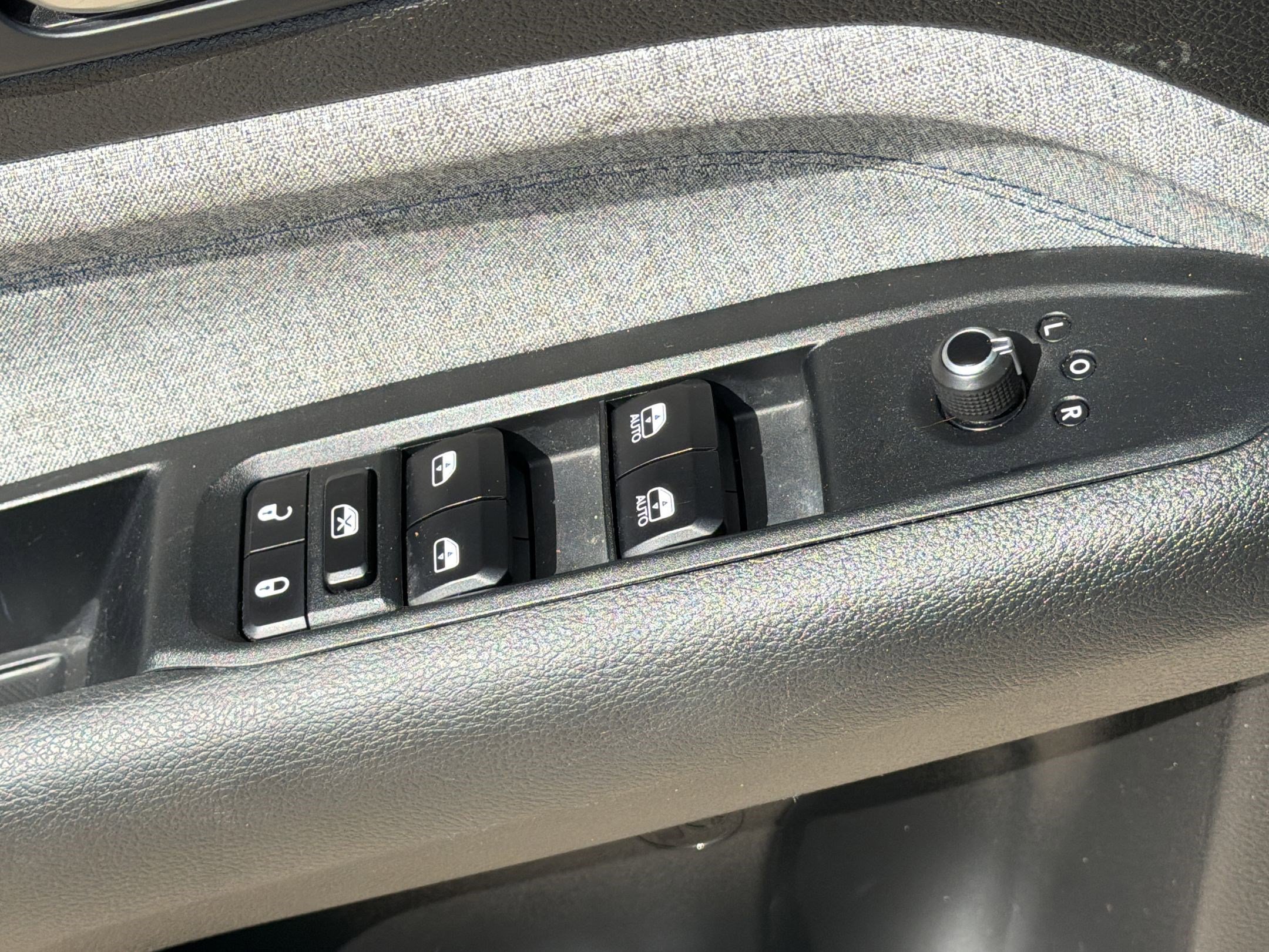 Used 2024 Jeep Compass Latitude image 19