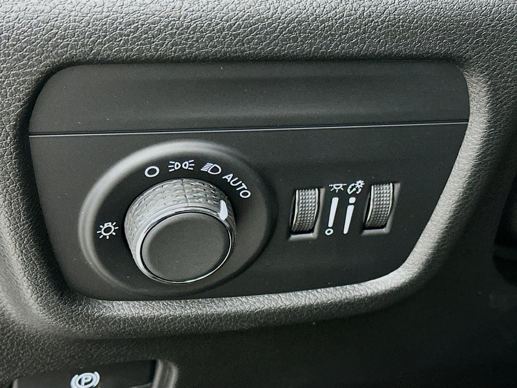 New 2026 Jeep Grand Cherokee L 4WD image 14