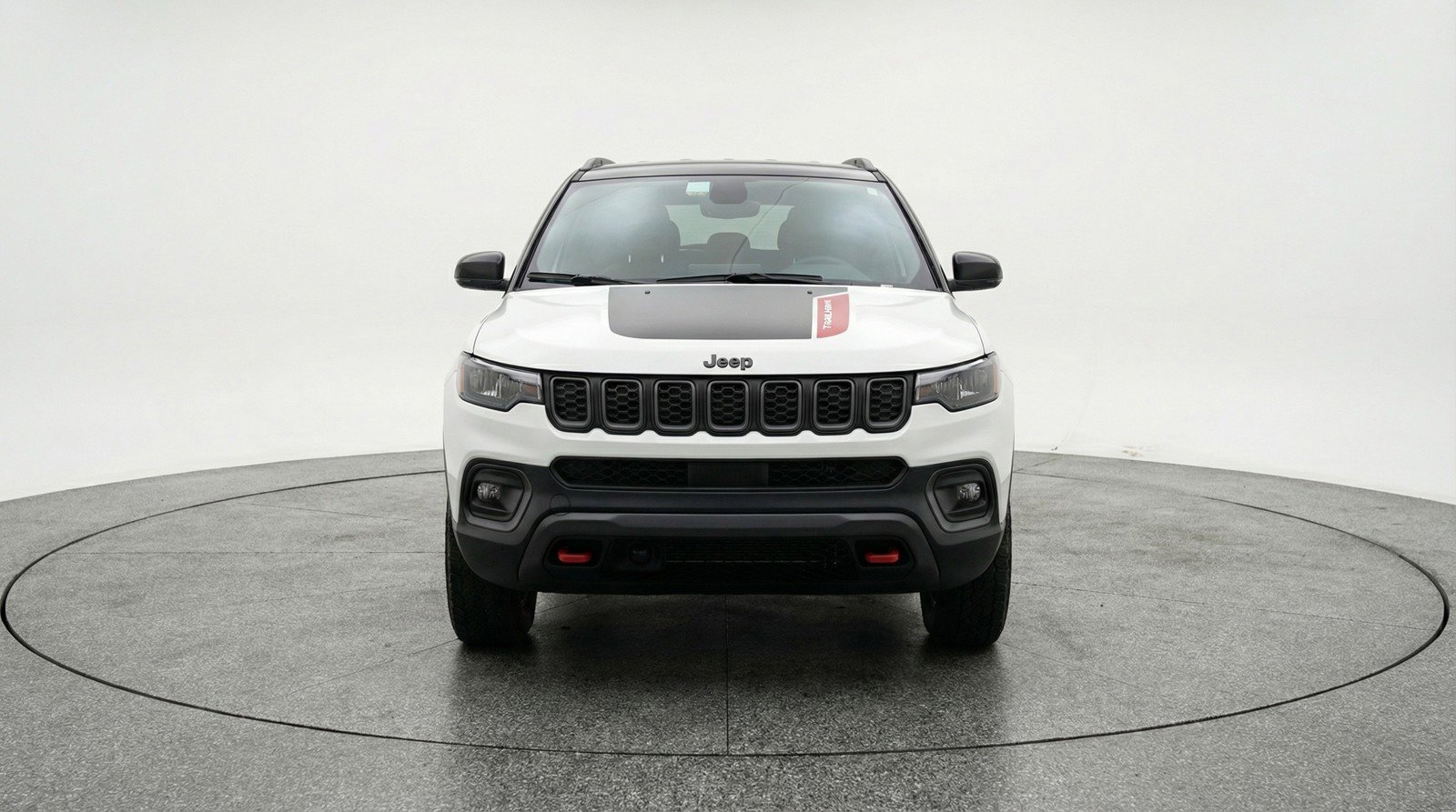 Used 2025 Jeep Compass Trailhawk image 2
