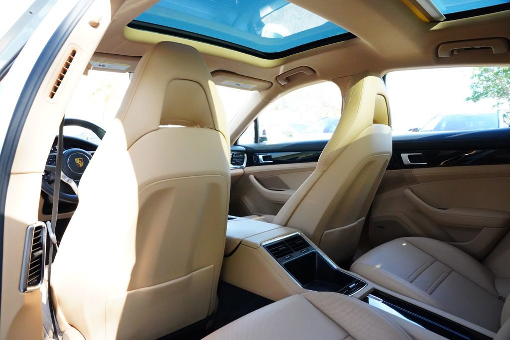 Used 2020 Porsche Panamera 4 AWD/4WD image 17