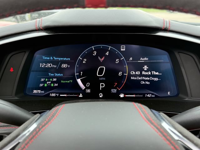 Used 2022 Chevrolet Corvette Stingray Premium Conv w/ Z51 Performance Package RWD image 16