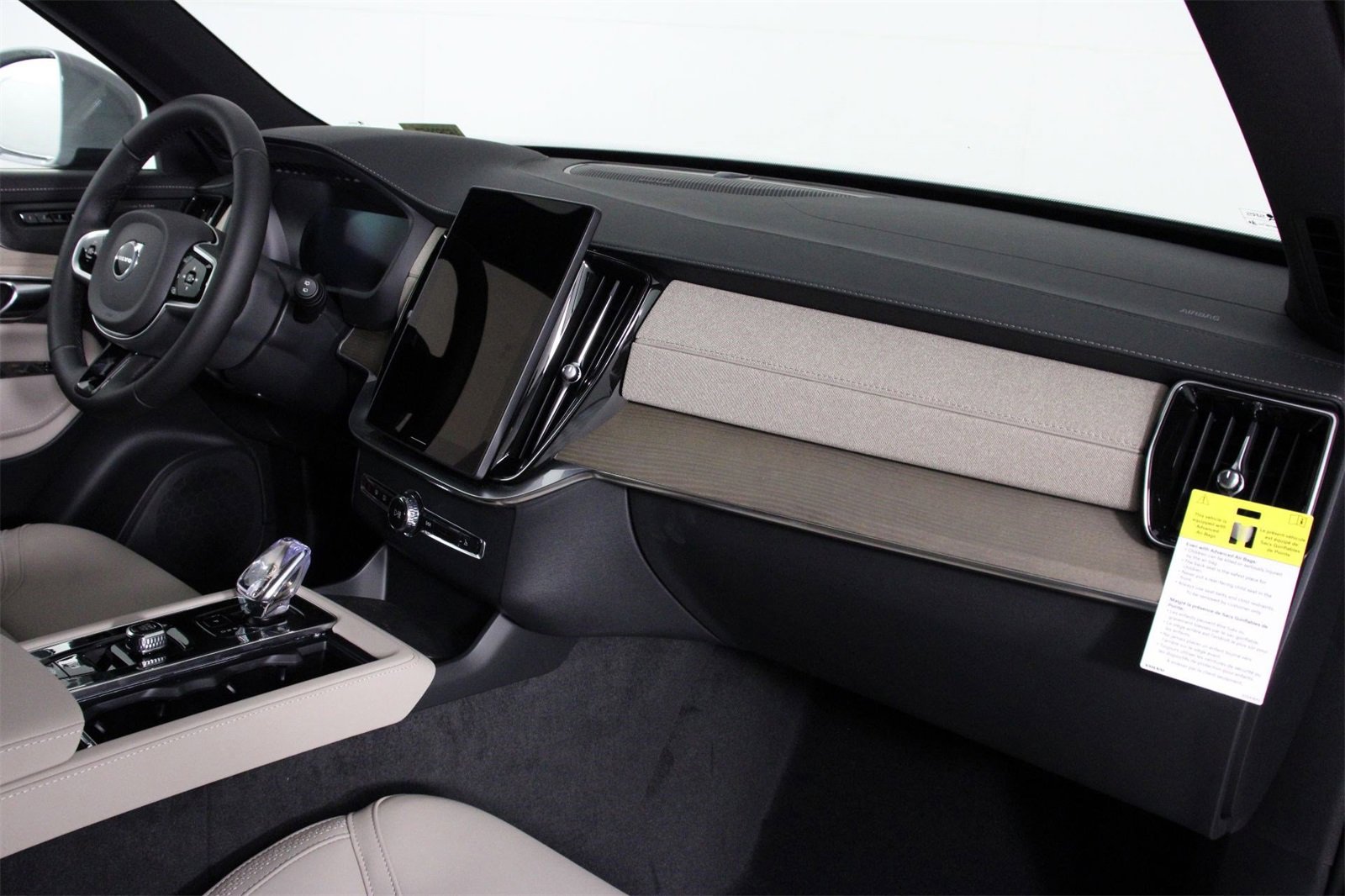 New 2026 Volvo XC90 B6 Plus image 9