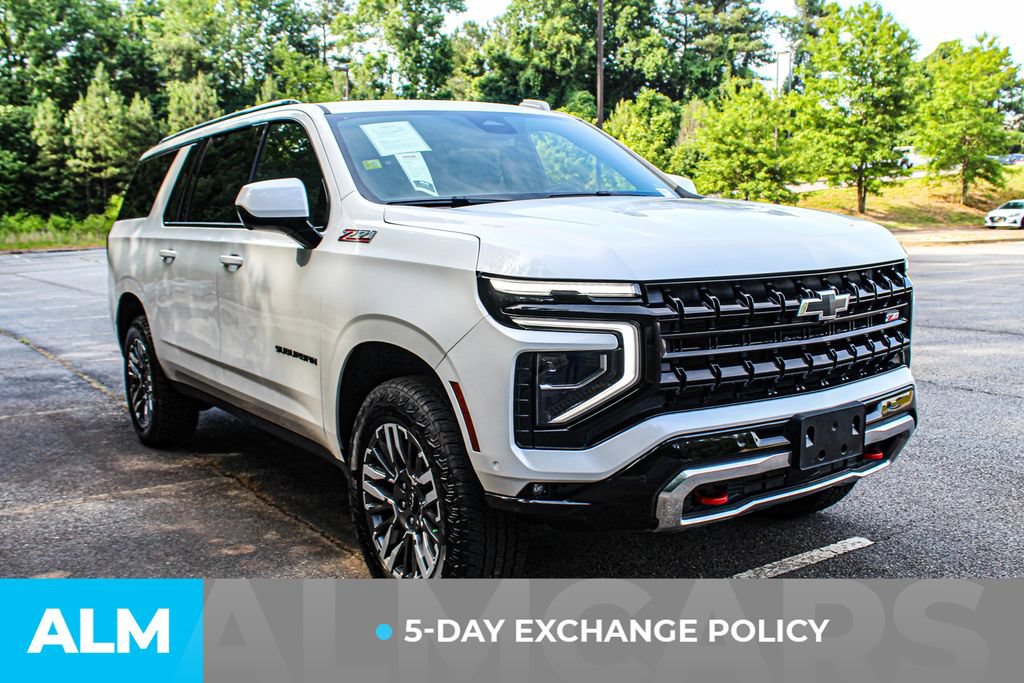 Used 2025 Chevrolet Suburban Z71 AWD/4WD image 4
