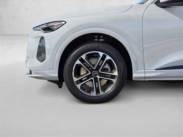 New 2025 Audi Q5 Premium w/ Convenience Package AWD/4WD image 9