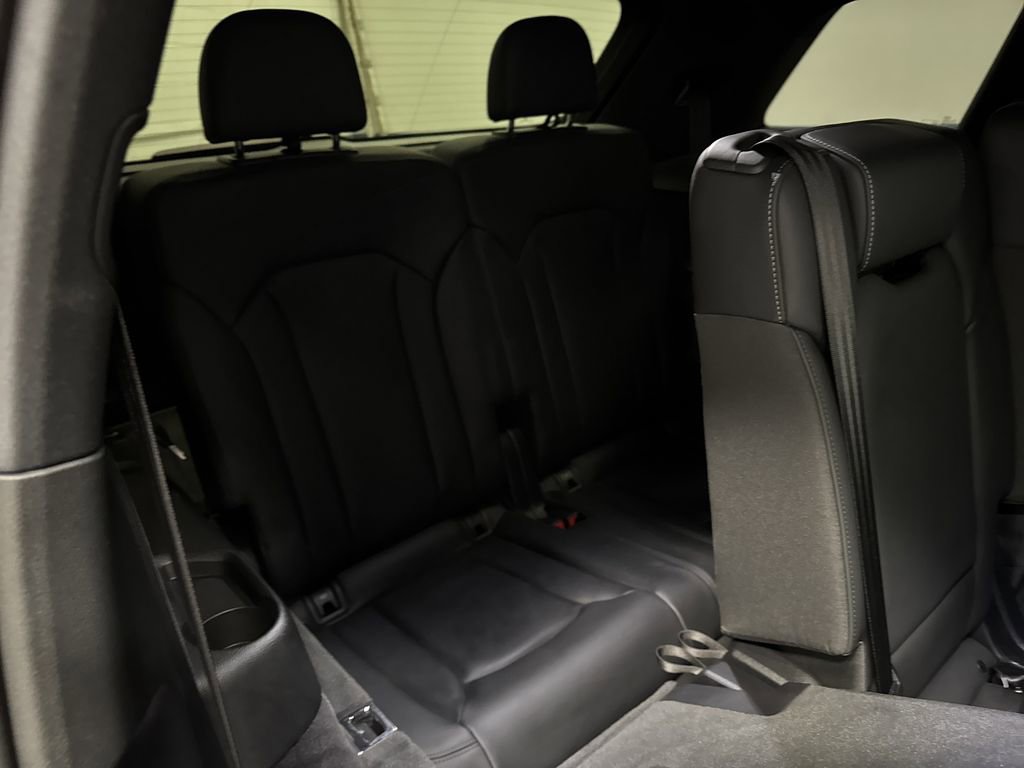 Used 2025 Audi Q7 3.0T Prestige w/ Prestige Package image 35