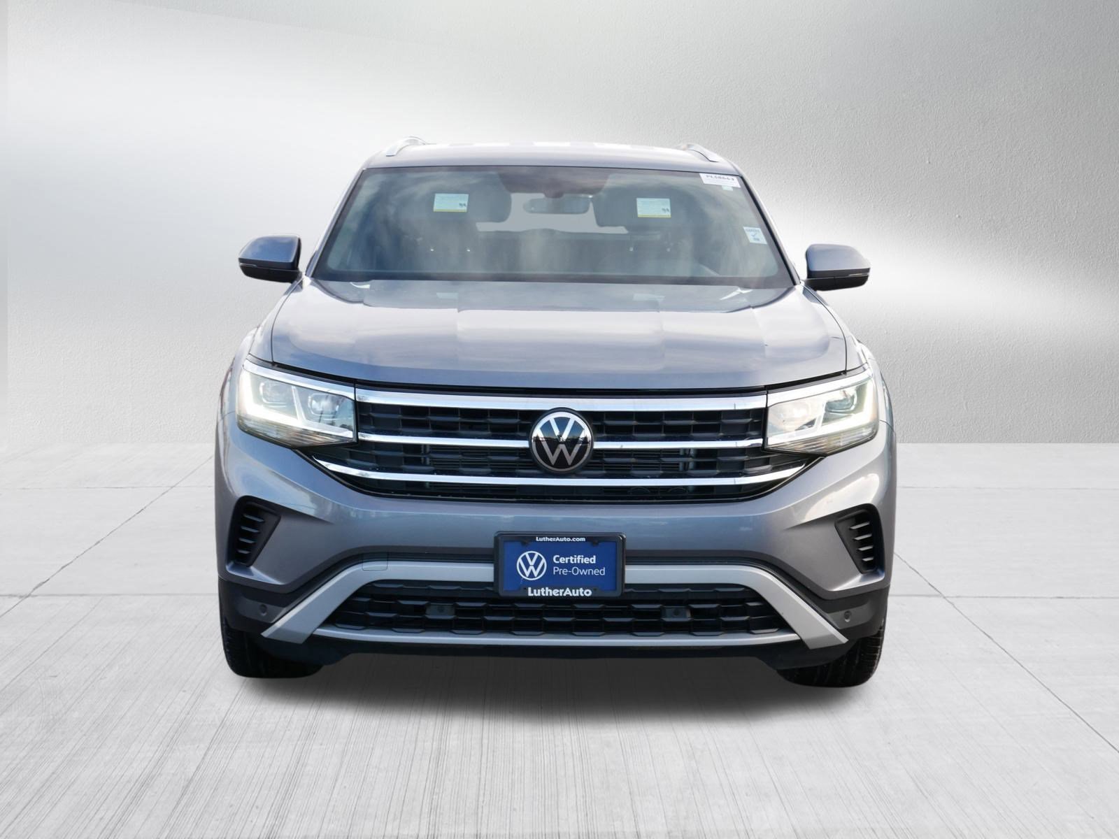 Certified 2023 Volkswagen Atlas Cross Sport SE image 2