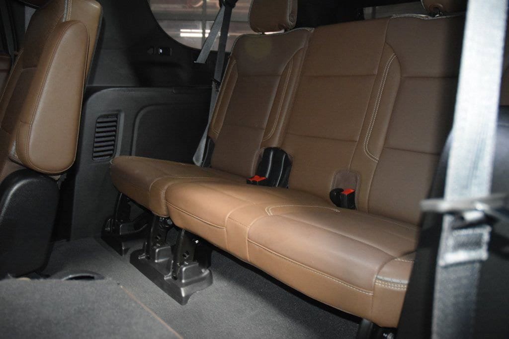 Used 2024 Chevrolet Suburban High Country AWD/4WD image 43