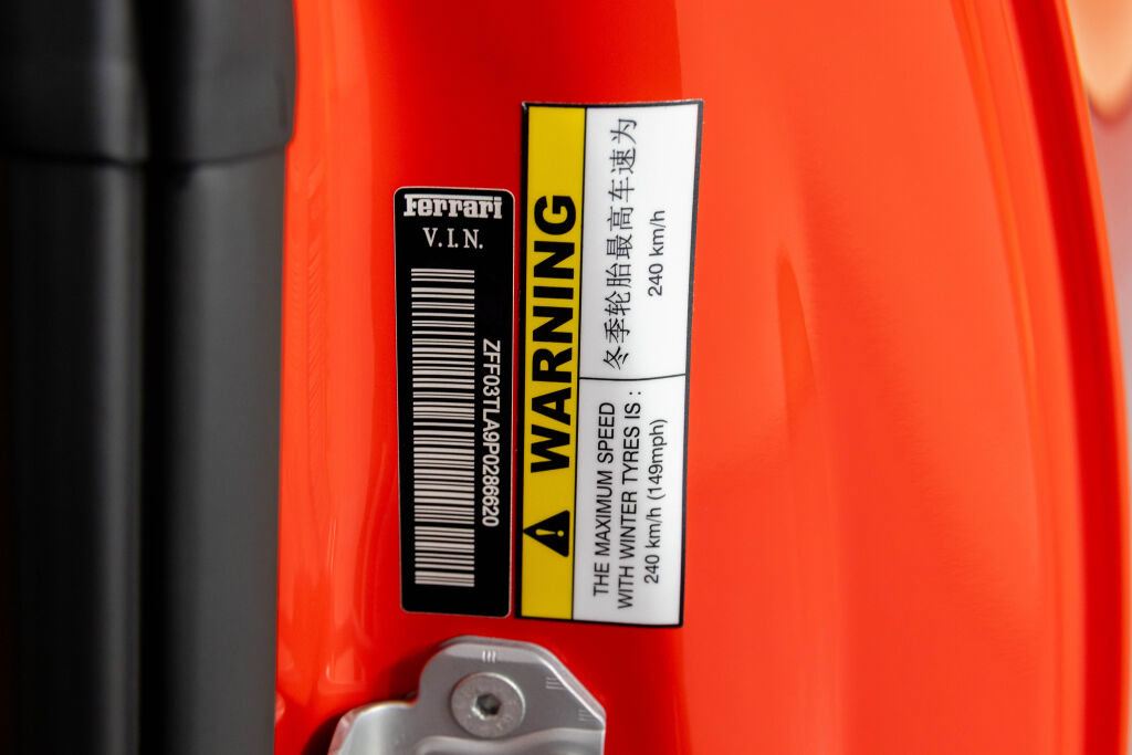 Used 2023 Ferrari 812 Competizione RWD image 23