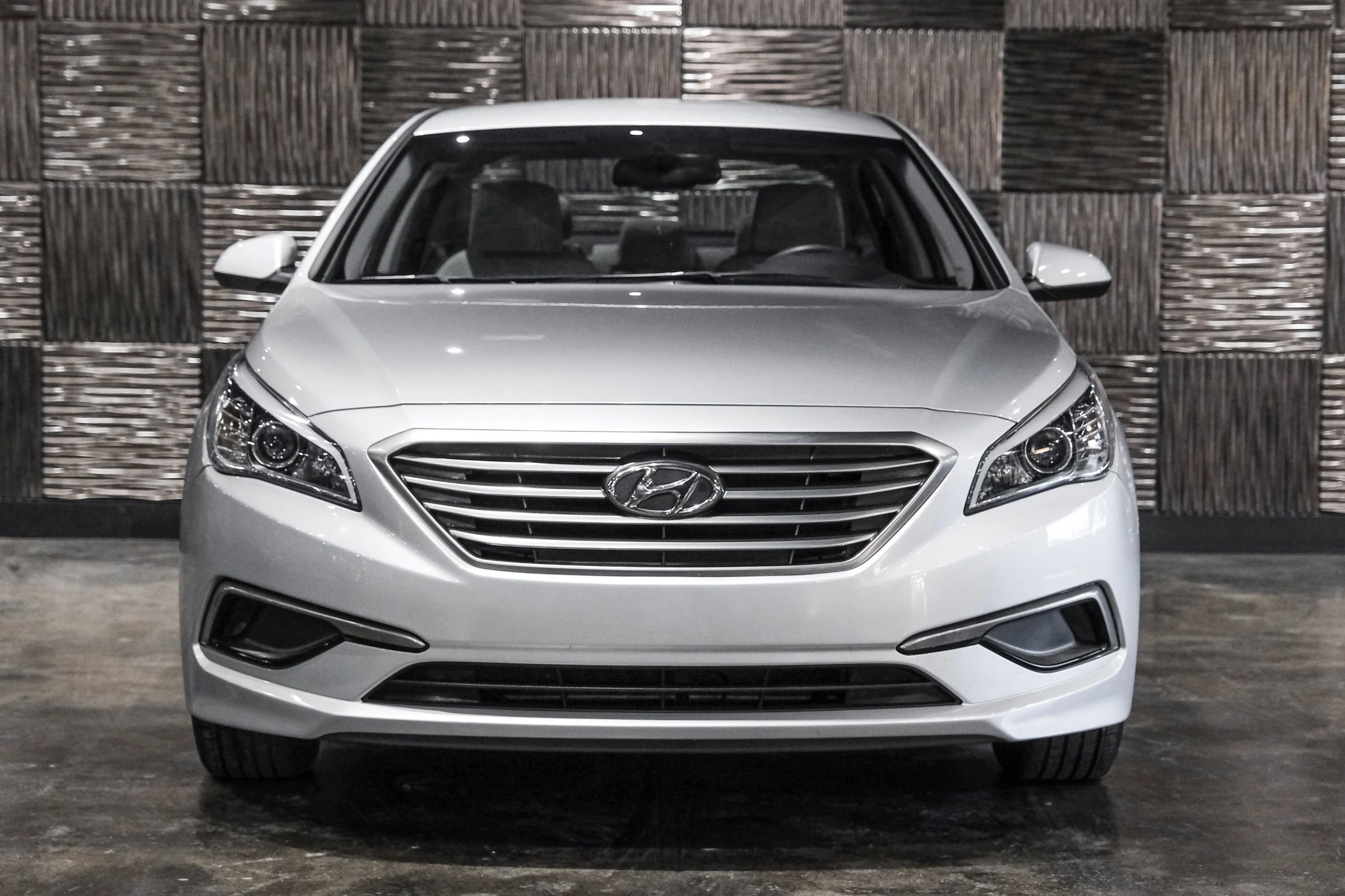 Used 2016 Hyundai Sonata SE image 5