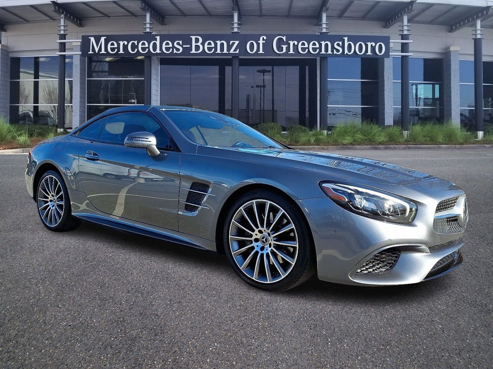 Certified 2017 Mercedes-Benz SL 550 image 3