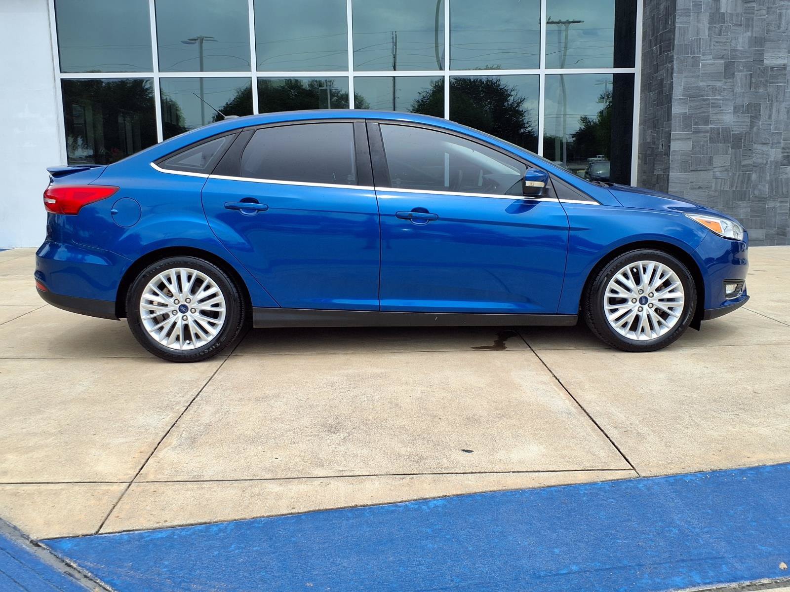 Used 2018 Ford Focus Titanium FWD image 25
