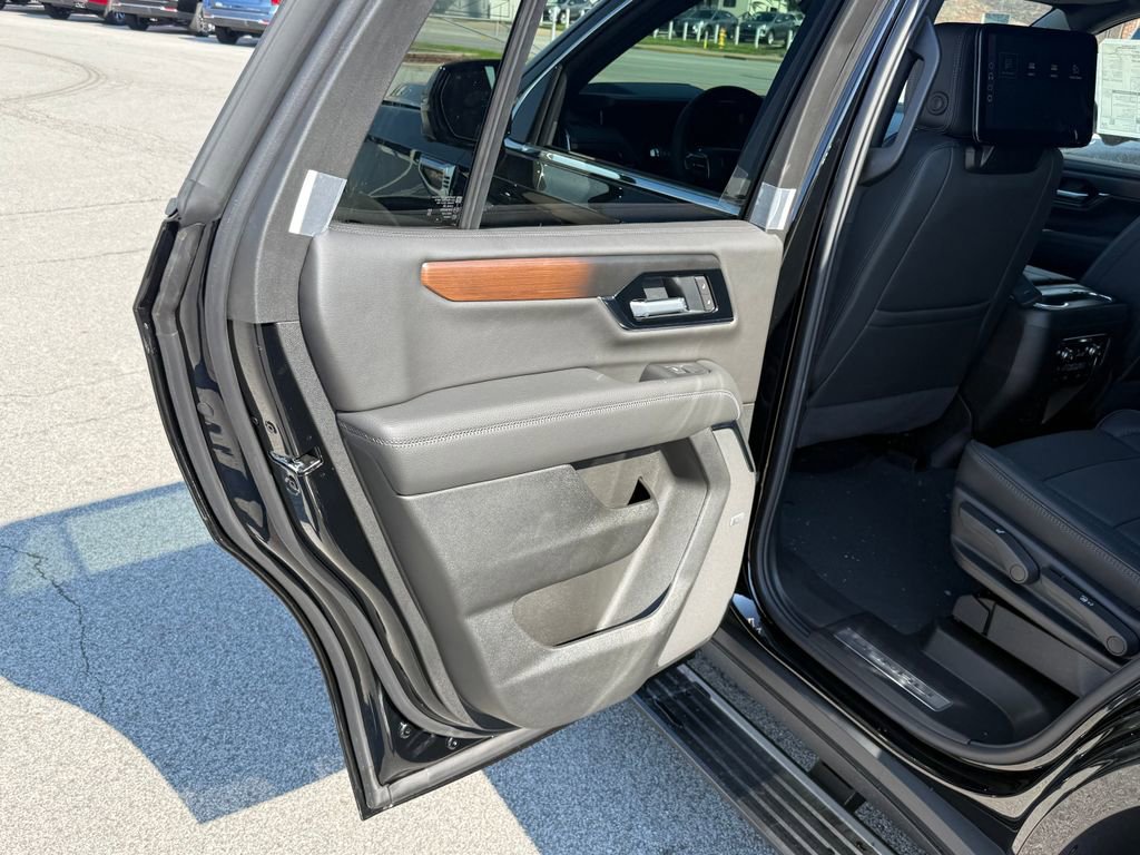 New 2026 GMC Yukon Denali AWD/4WD image 24