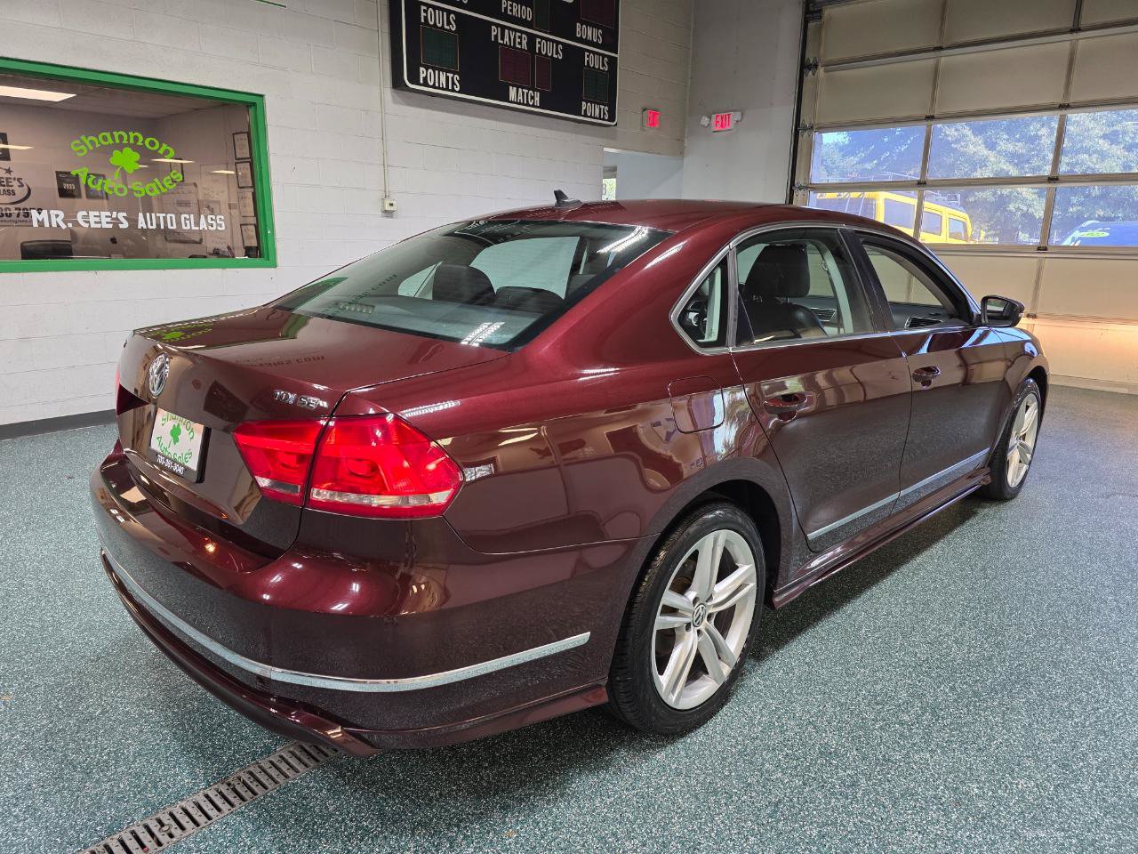 Used 2013 Volkswagen Passat TDI SE FWD image 6