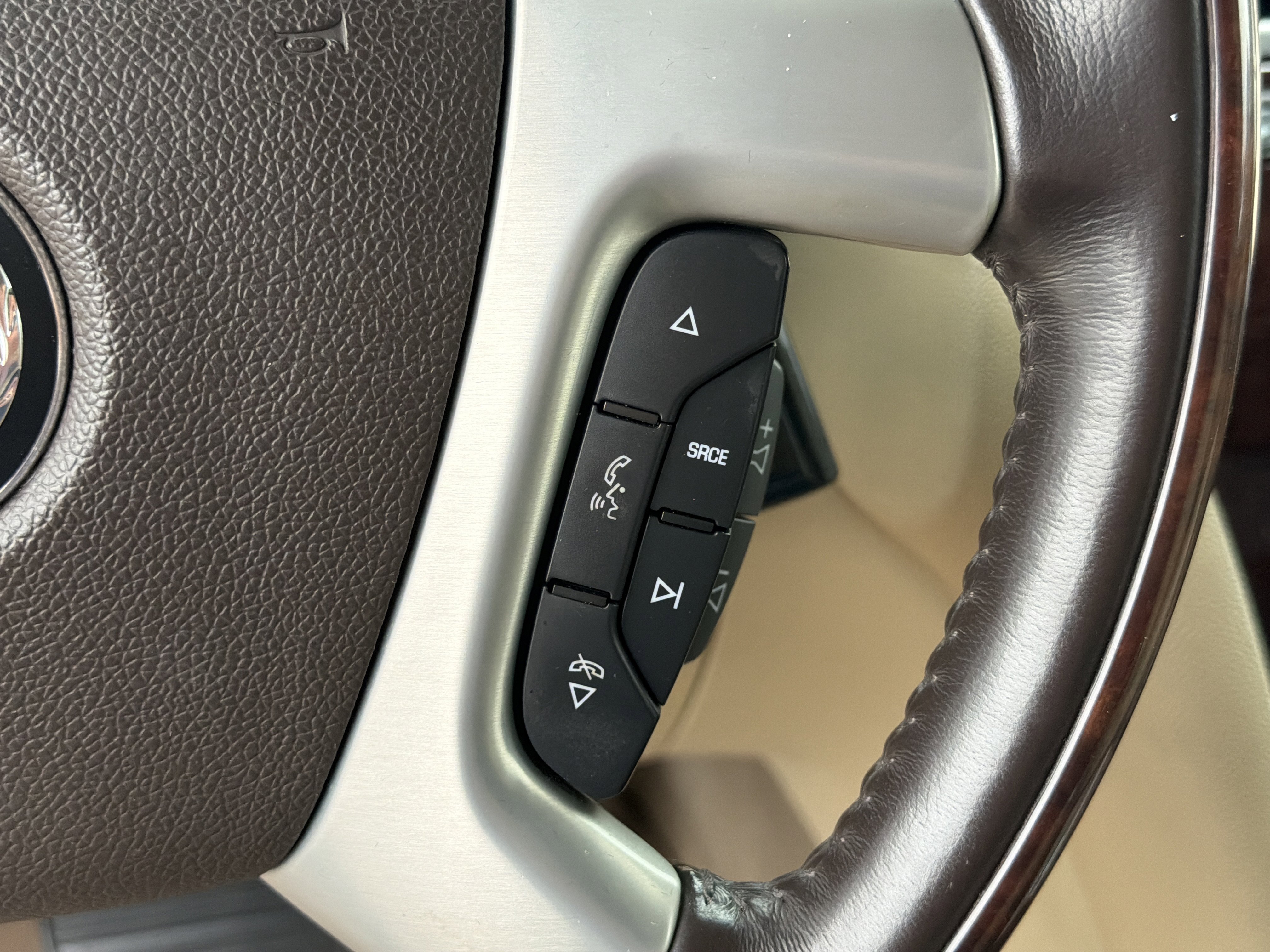 Used 2013 Cadillac Escalade EXT Premium image 29