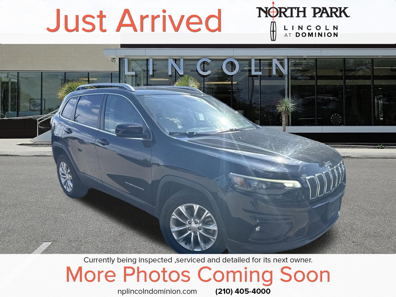 Used 2019 Jeep Cherokee Latitude w/ Popular Appearance Group FWD image 1