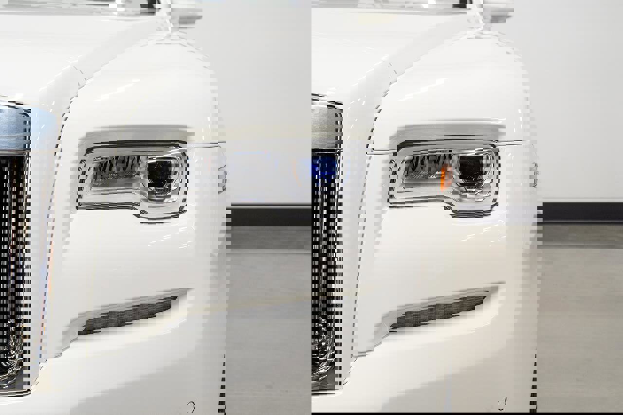 Used 2016 Rolls-Royce Dawn image 39