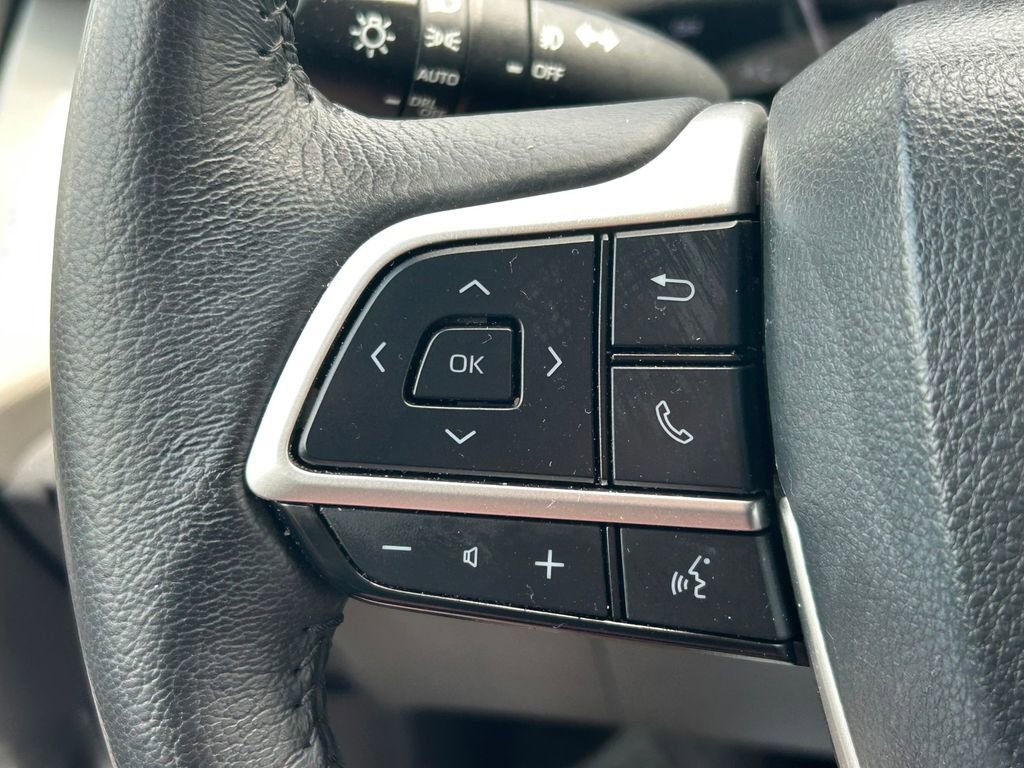 Used 2024 Toyota Sienna XLE w/ XLE Plus Package FWD image 38