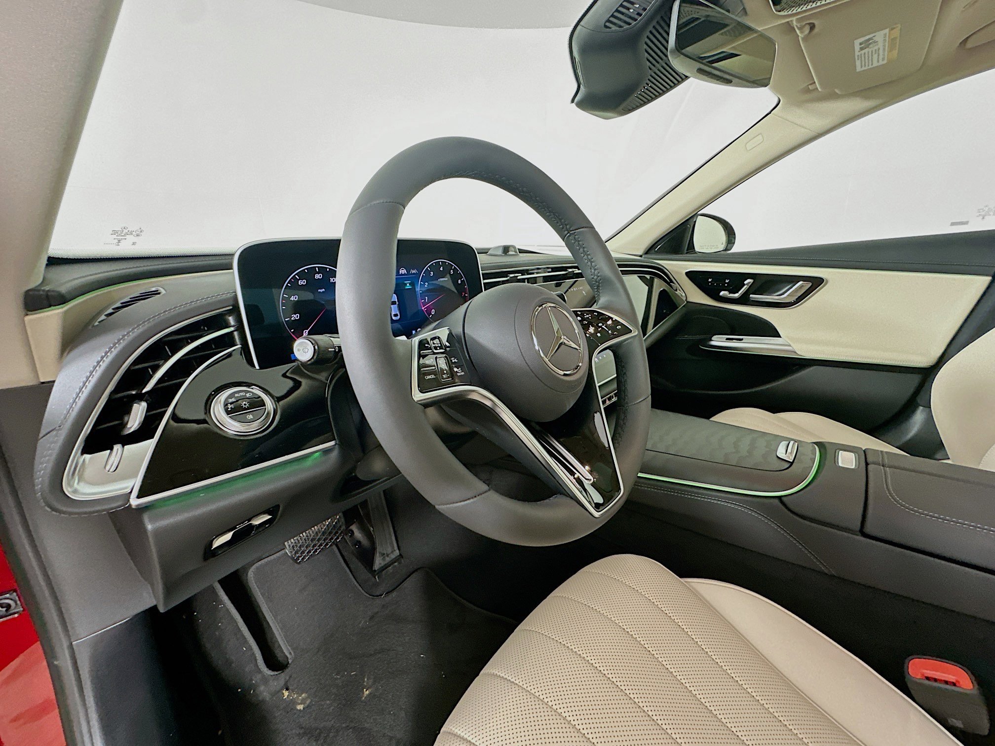 Used 2026 Mercedes-Benz E 350 4MATIC Sedan image 9