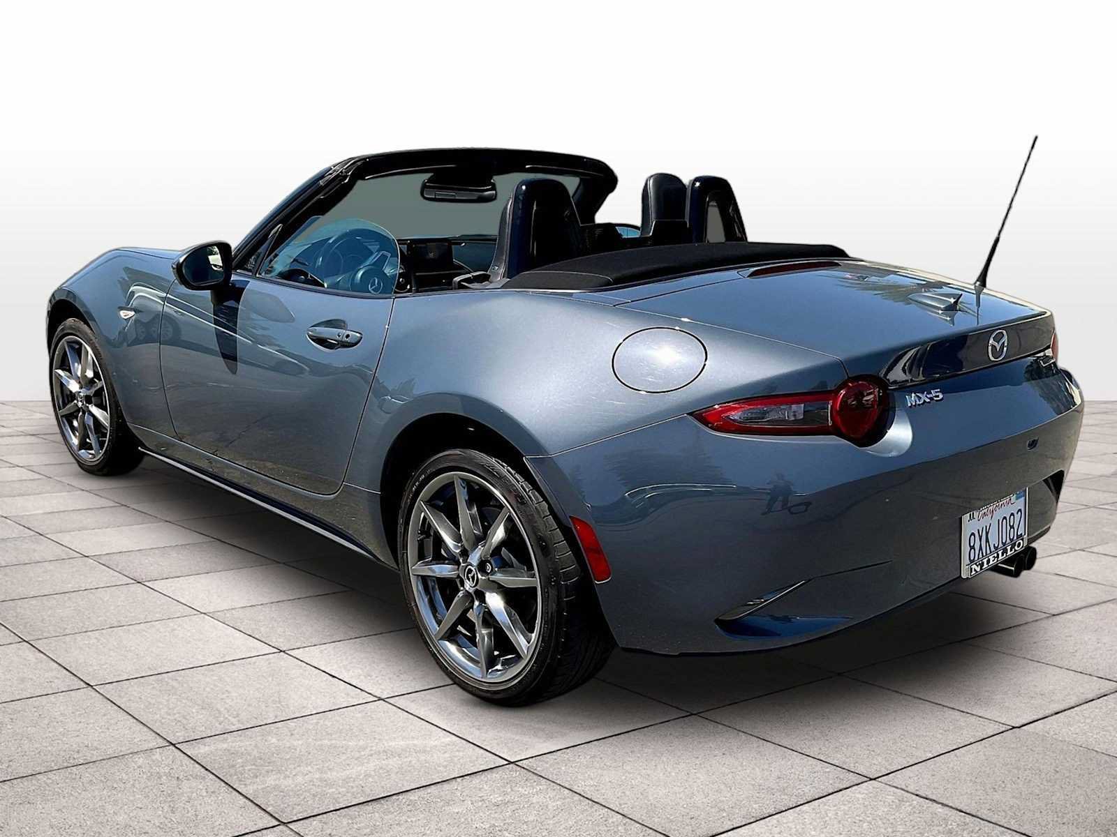 Used 2021 MAZDA MX-5 Miata Grand Touring RWD image 13