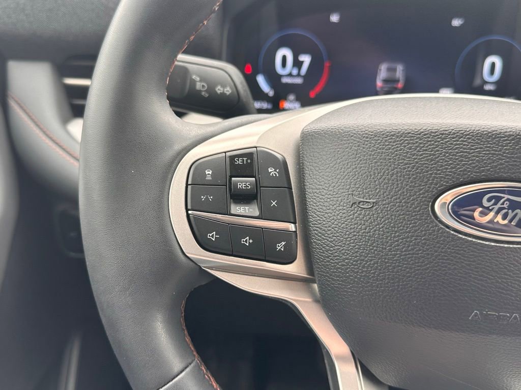 Used 2025 Ford Explorer Active w/ Active Comfort Package image 29