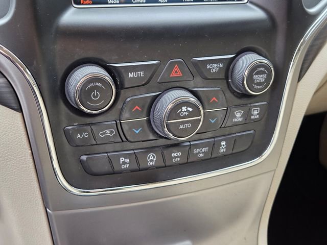 Used 2019 Jeep Grand Cherokee Laredo image 22