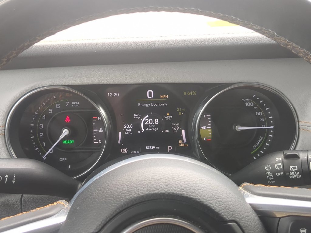 Used 2022 Jeep Wrangler Unlimited Sahara AWD/4WD image 18