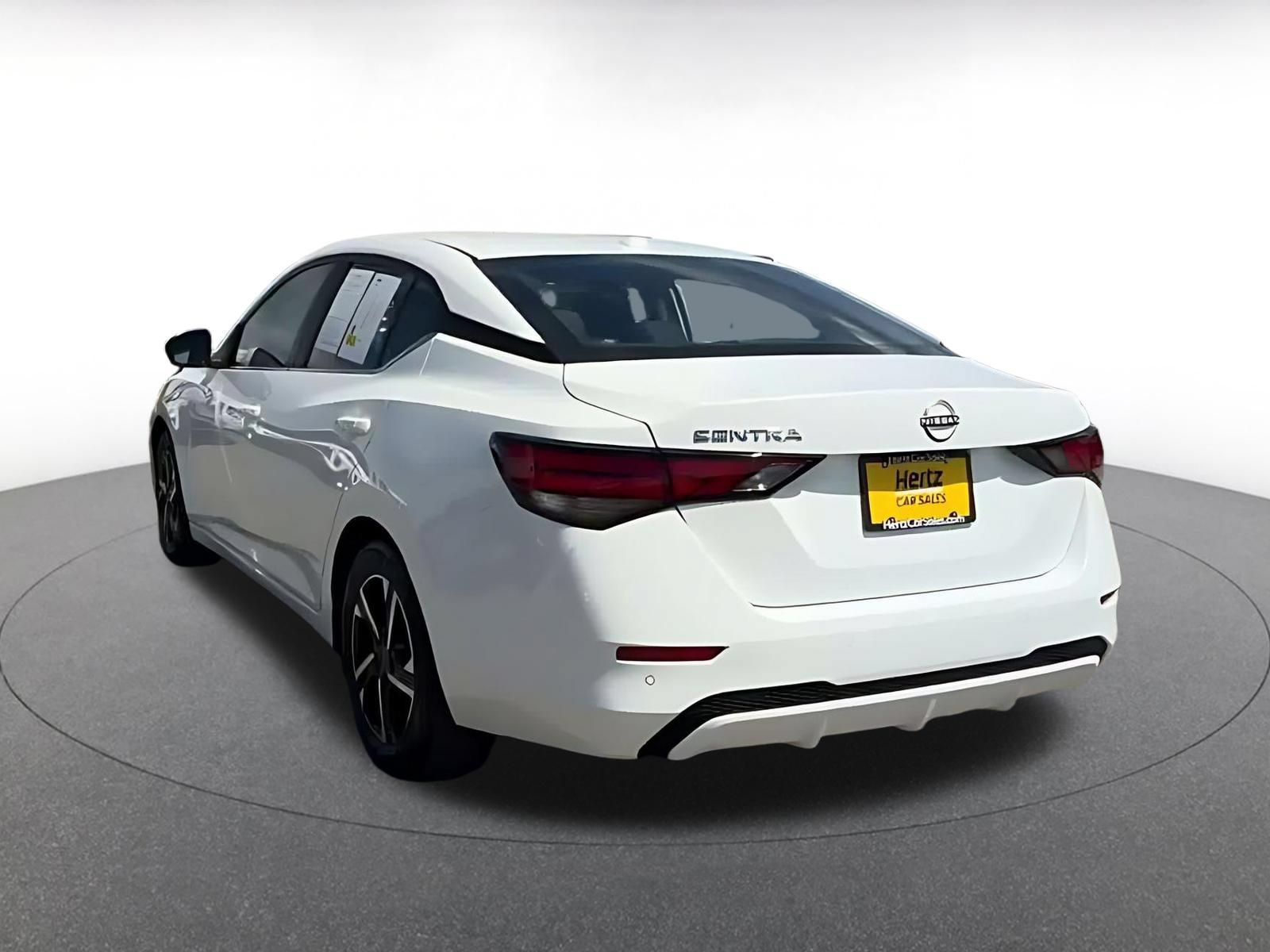 Used 2025 Nissan Sentra SV FWD image 10