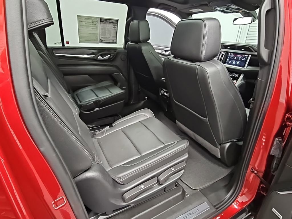 Used 2022 GMC Yukon XL Denali image 42