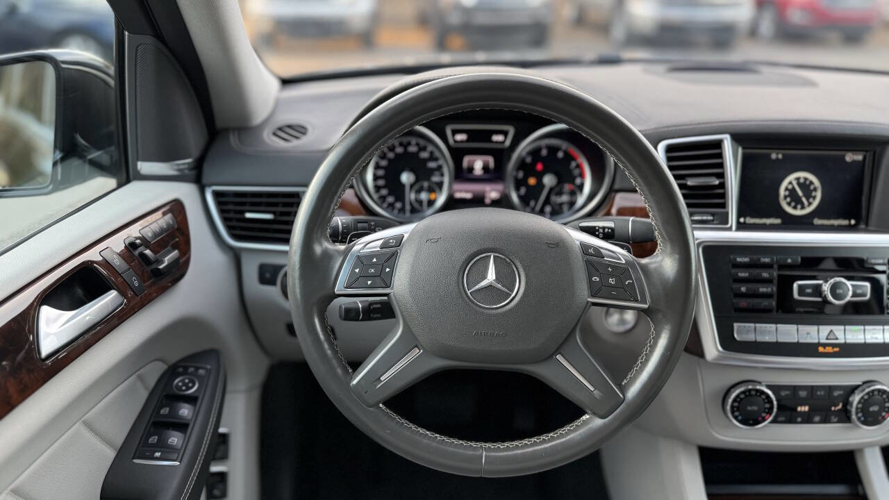 Used 2016 Mercedes-Benz GL 450 GL 450 4MATIC AWD 4dr SUV w/ Premium I Package image 23