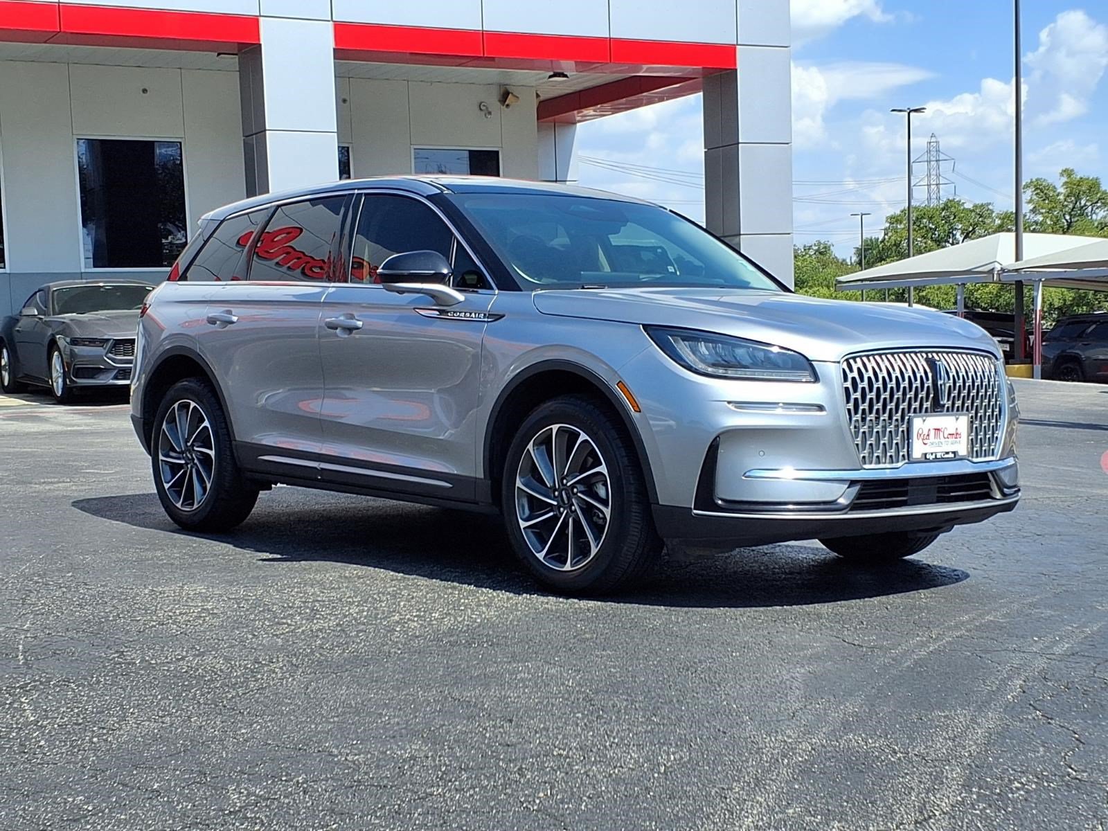 Used 2023 Lincoln Corsair FWD w/ Equipment Group 101A image 4