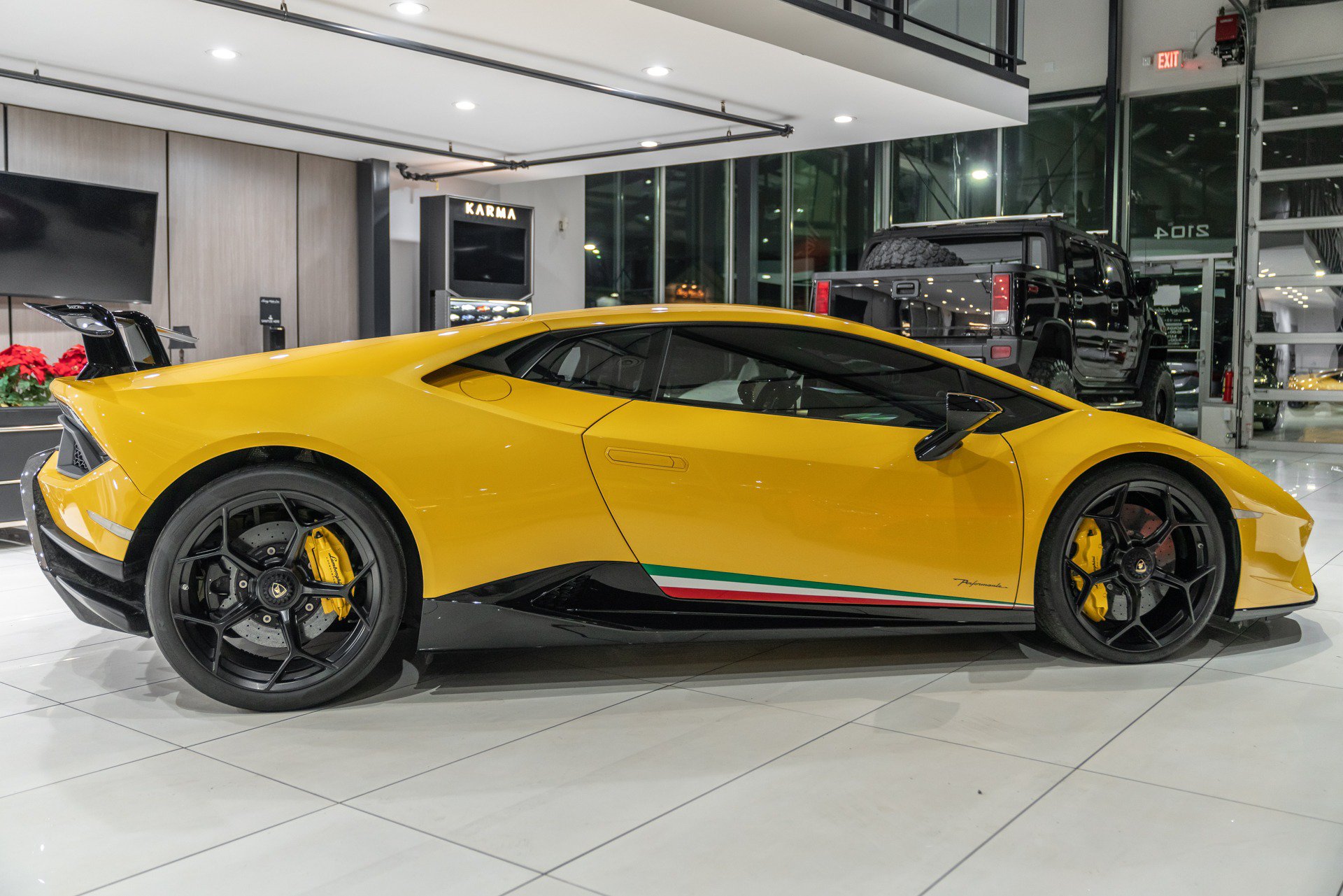 Used 2018 Lamborghini Huracan Performante AWD/4WD image 42