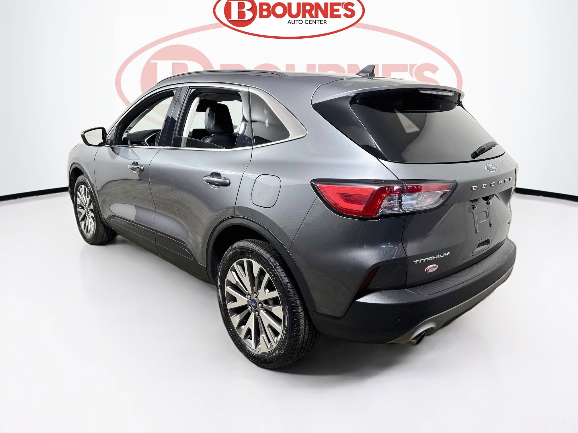 Used 2022 Ford Escape Titanium AWD/4WD image 8