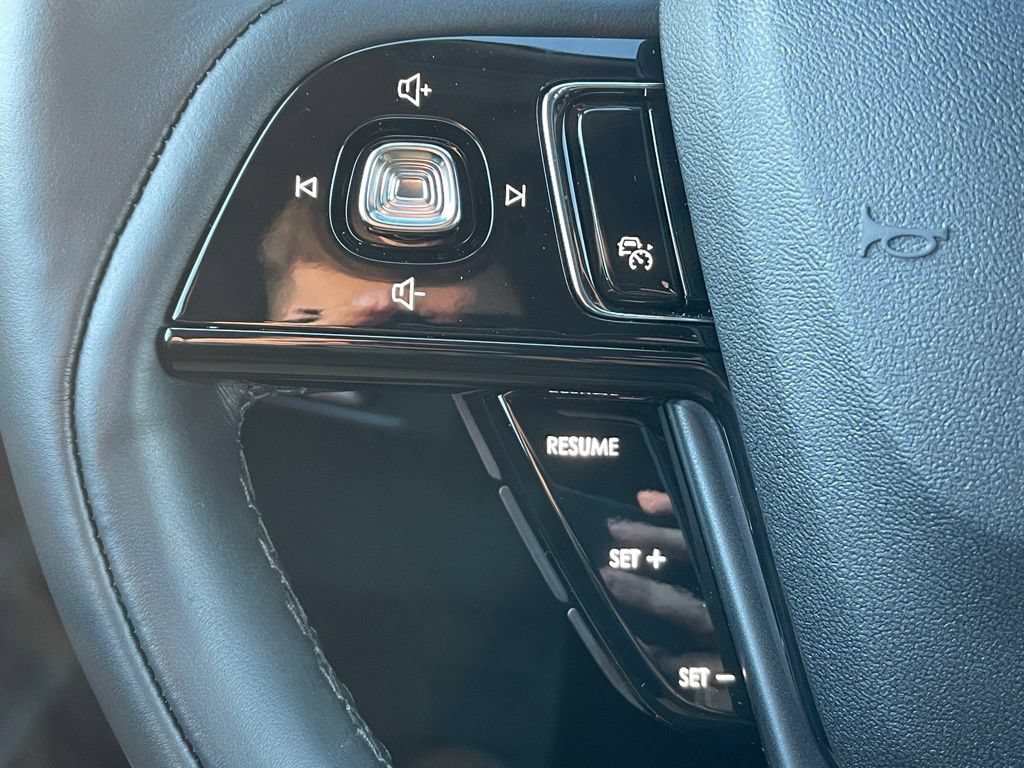 New 2026 Lincoln Corsair Reserve FWD image 8