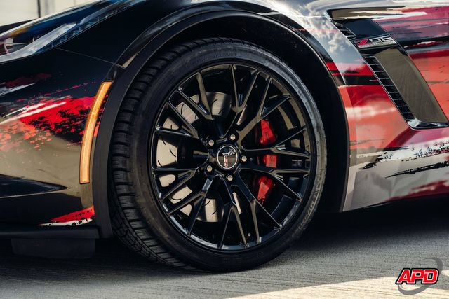 Used 2015 Chevrolet Corvette Z06 w/ 3LZ Preferred Equipment Group RWD image 34