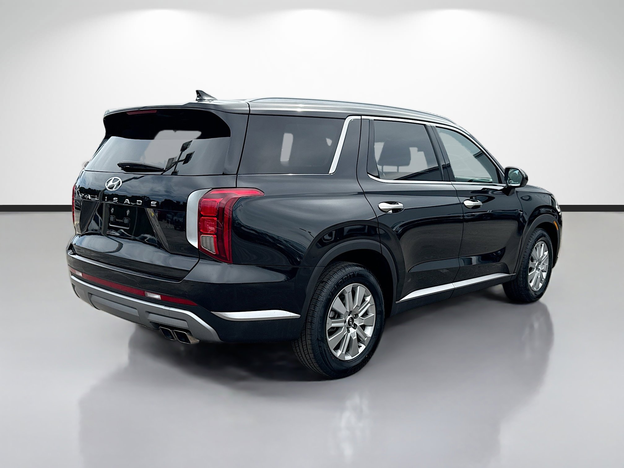 Used 2025 Hyundai Palisade SEL FWD image 3