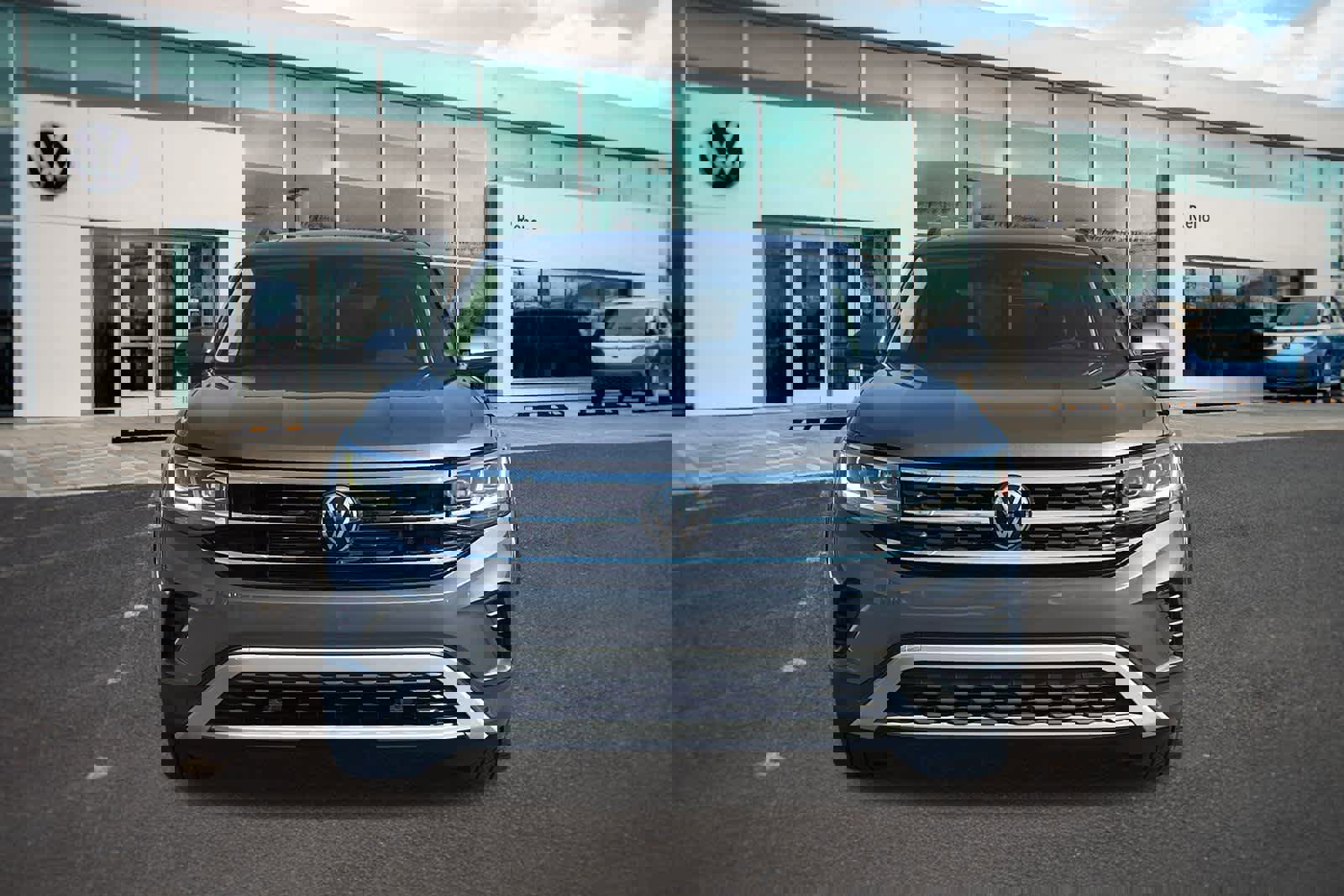 Certified 2023 Volkswagen Atlas SE image 2