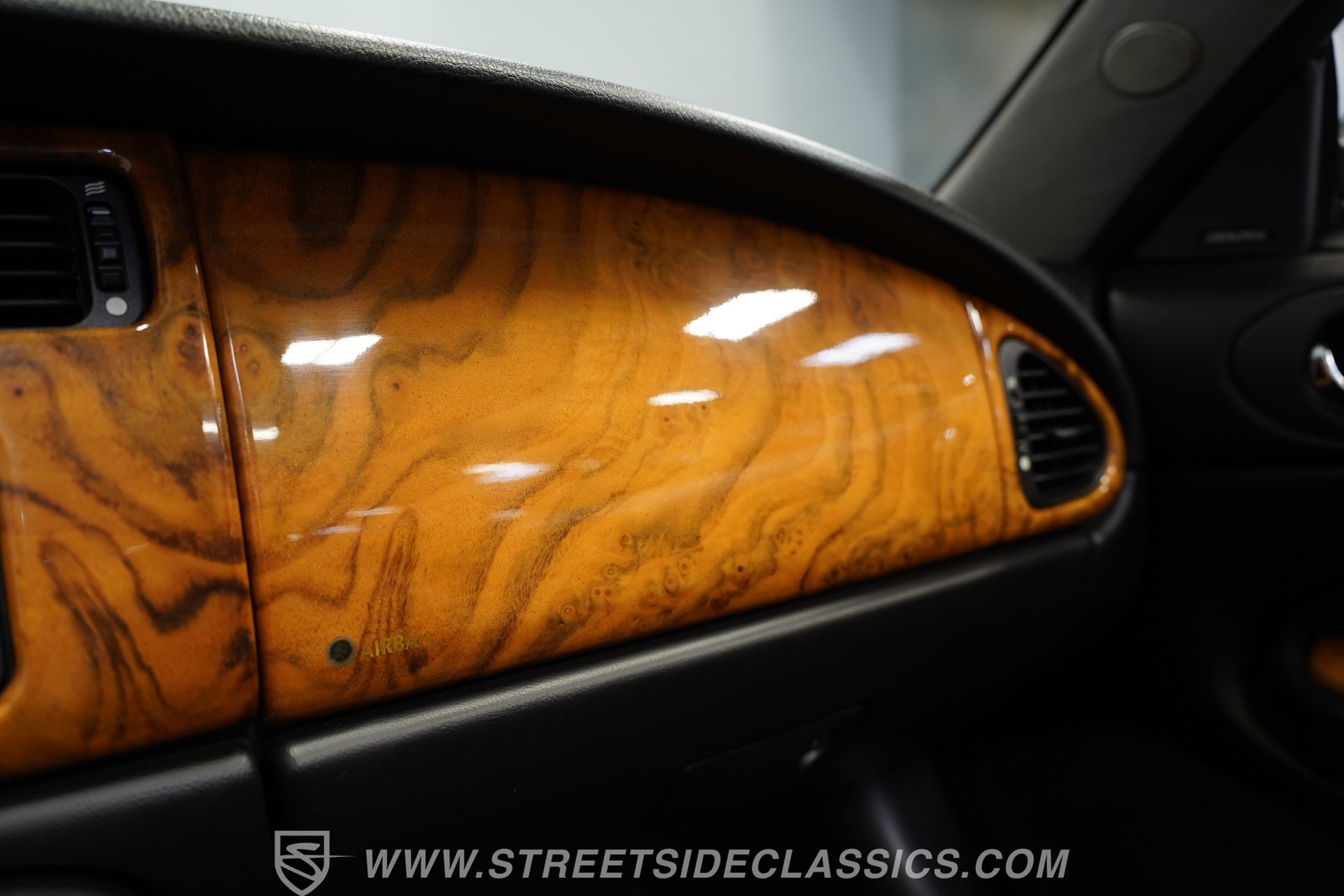 Used 2002 Jaguar XK8 Convertible image 38