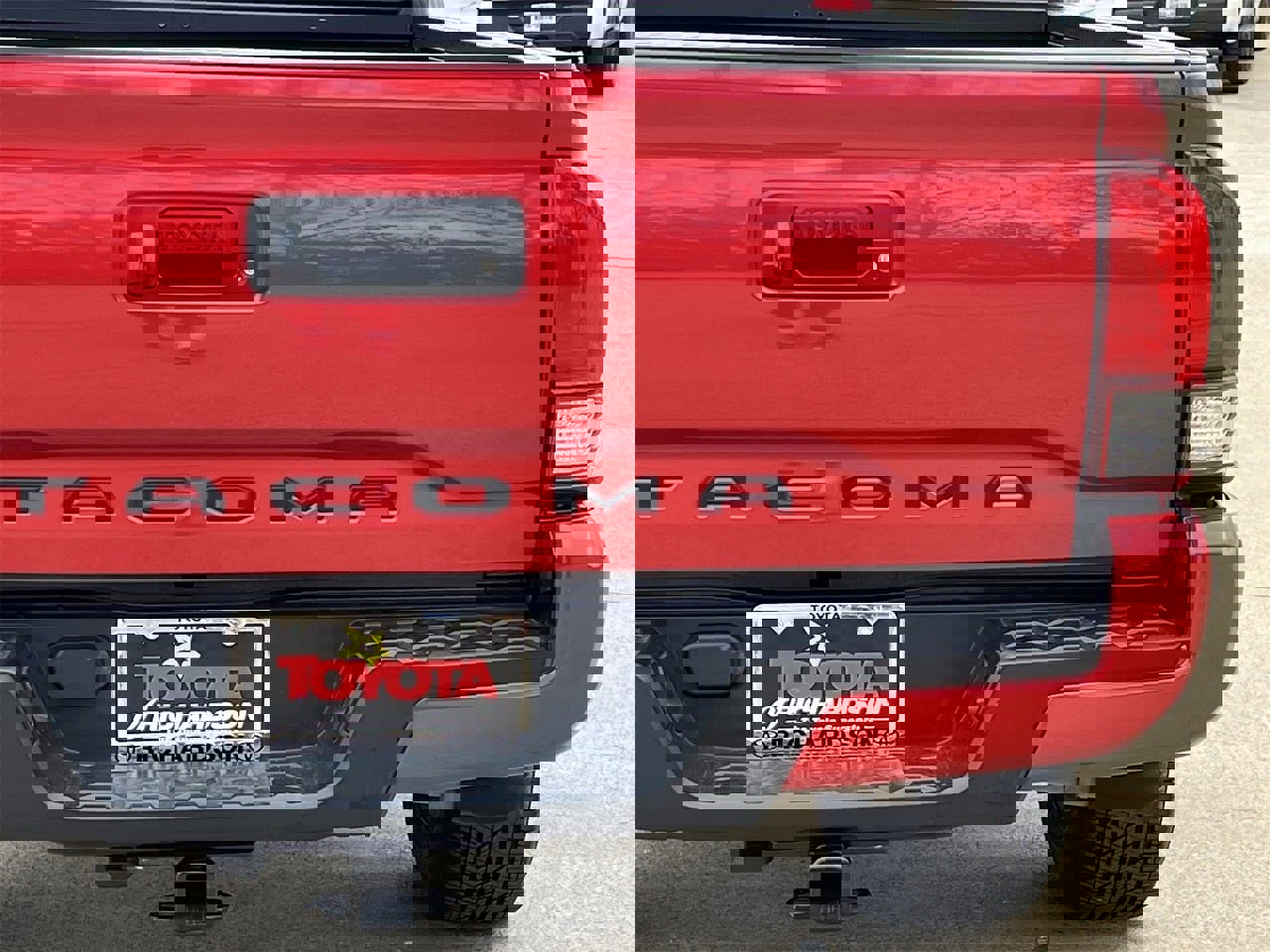 Used 2021 Toyota Tacoma SR w/ SR Convenience Package image 6