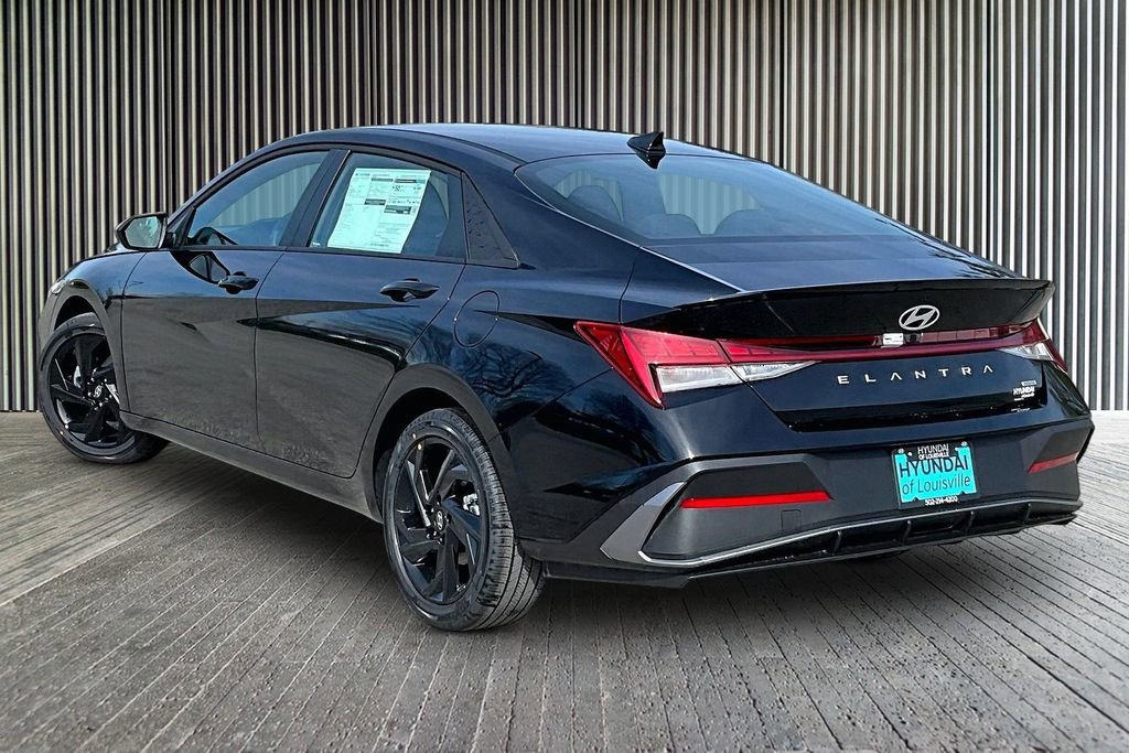New 2026 Hyundai Elantra Sport image 3