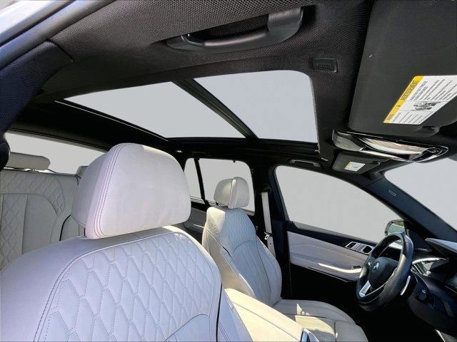 Used 2021 BMW X5 sDrive40i w/ Premium Package image 17