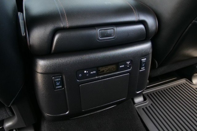 Used 2023 Nissan Armada Platinum w/ Captain's Chairs Package RWD image 32