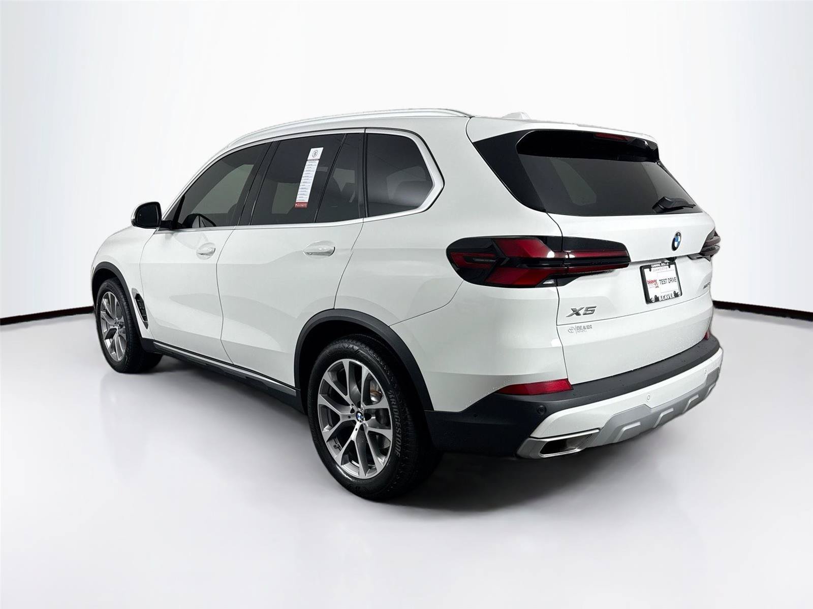 Used 2024 BMW X5 xDrive40i w/ Premium Package AWD/4WD image 13