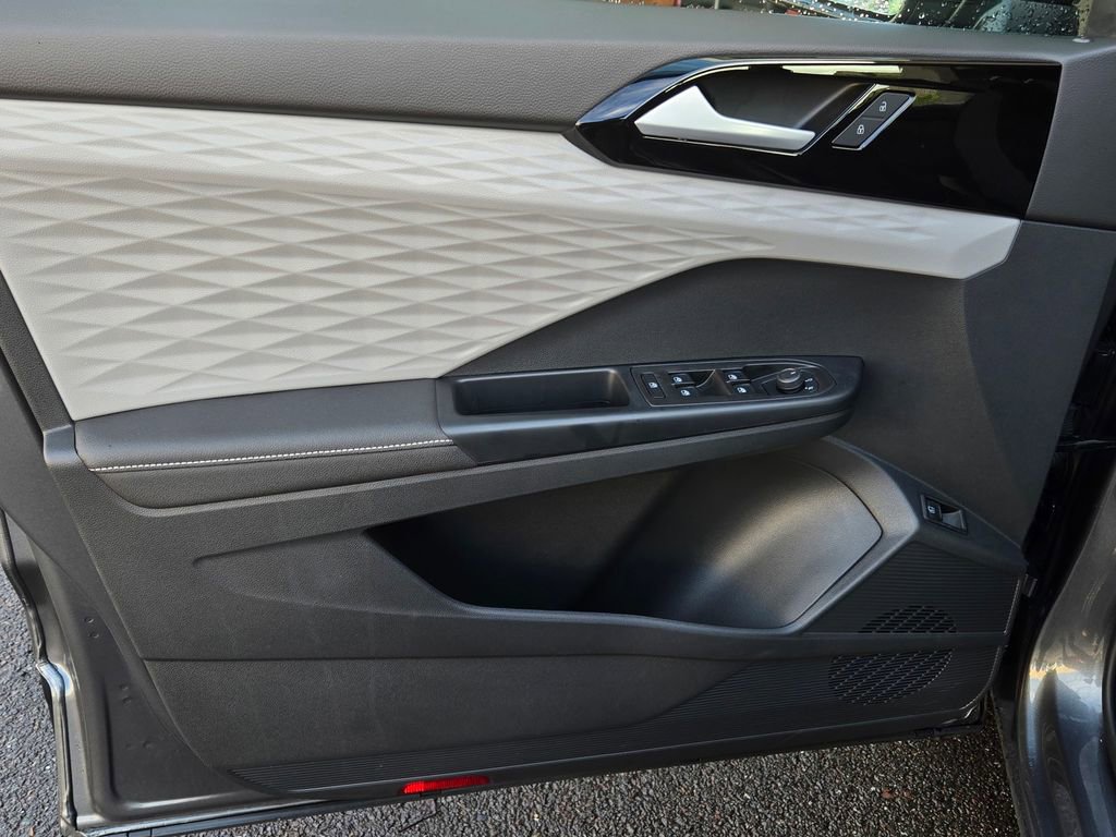 Used 2024 Volkswagen Taos S image 10